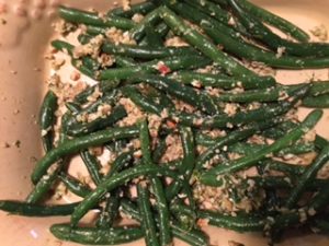 green beans with garlic herb sauce